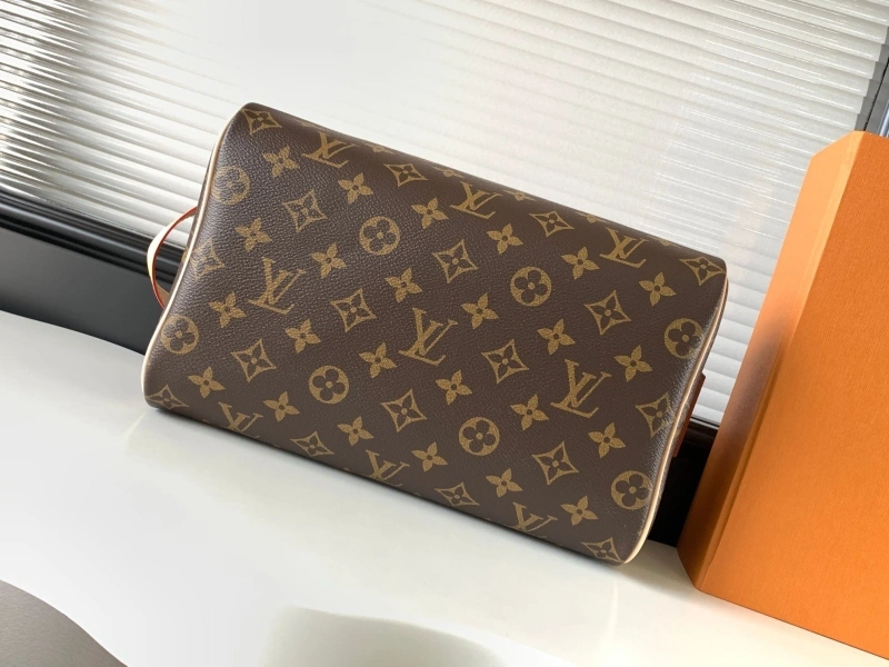 LV Cosmetic Bags 4194A-1313