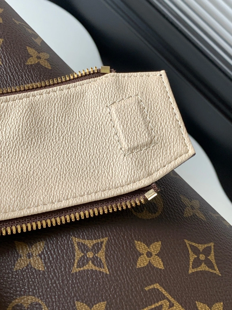 LV Cosmetic Bags 4194A-1313
