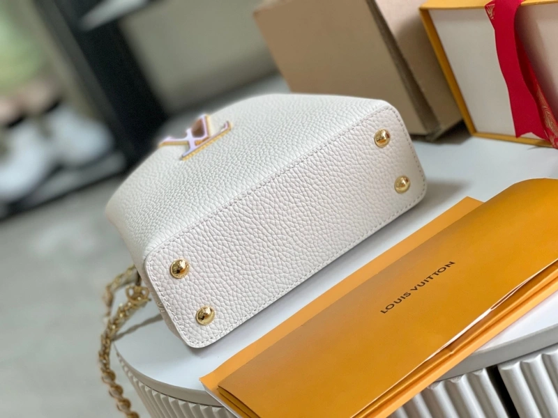 LV Capucines Bags 4194B-0057