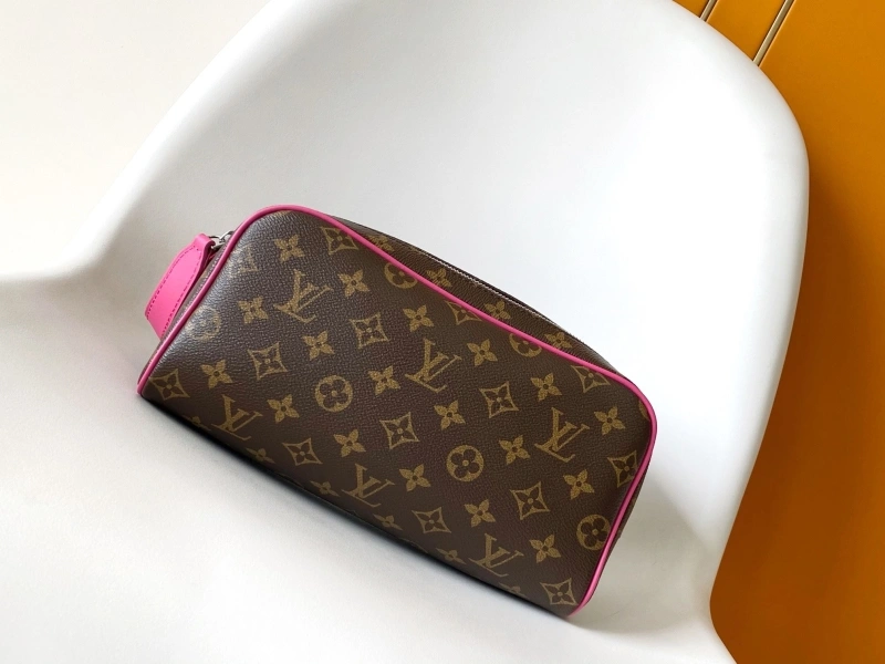 LV Cosmetic Bags 4194B-0128