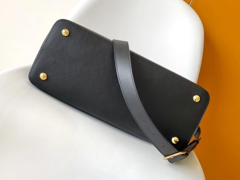 LV Capucines Bags 4194B-0147