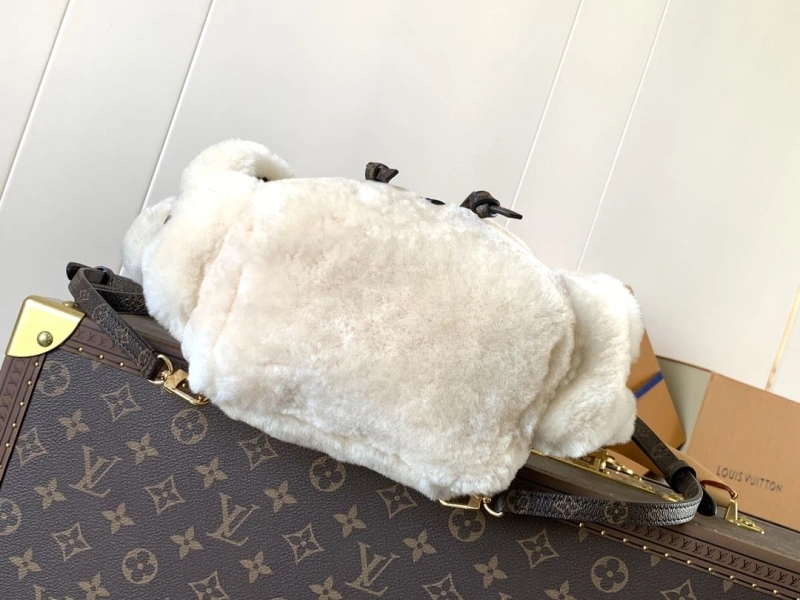 LV Backpacks 4194B-0272