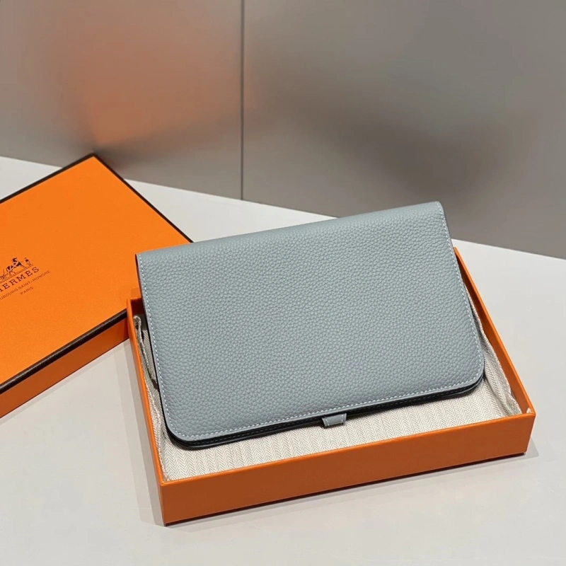 H**me5 wallets 4197-0696