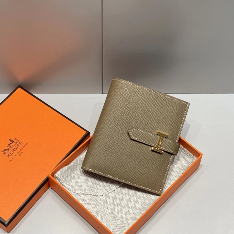 H**me5 wallets 4197-0704