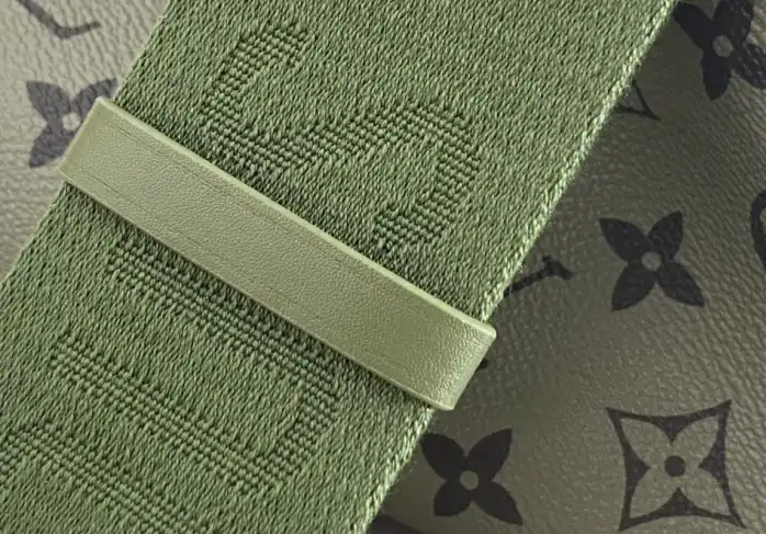 LV Travel Bags 4206A-0358