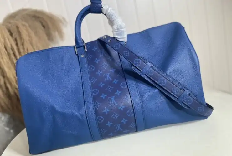LV Travel Bags 4206A-0359