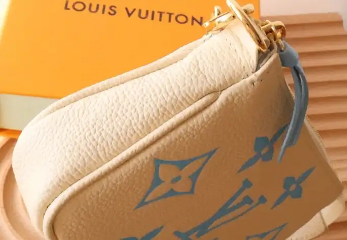 LV Clutch Bags 4206A-0805