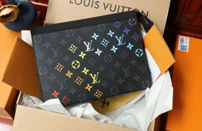 LV Clutch Bags 4206A-0859
