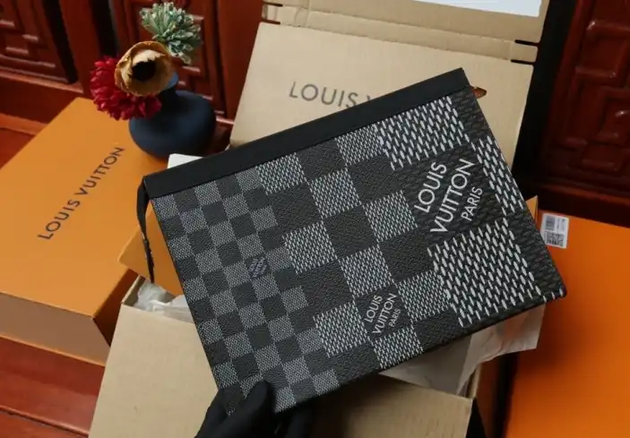 LV Clutch Bags 4206A-0862