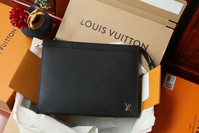 LV Clutch Bags 4206A-0864
