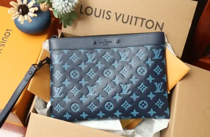 LV Clutch Bags 4206A-0869