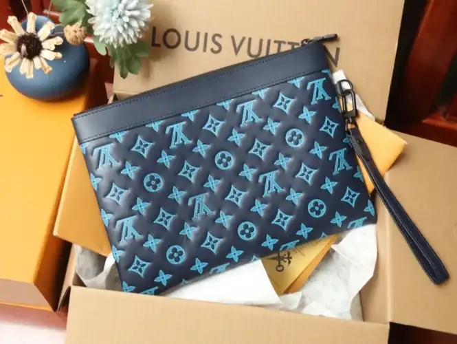 LV Clutch Bags 4206A-0869