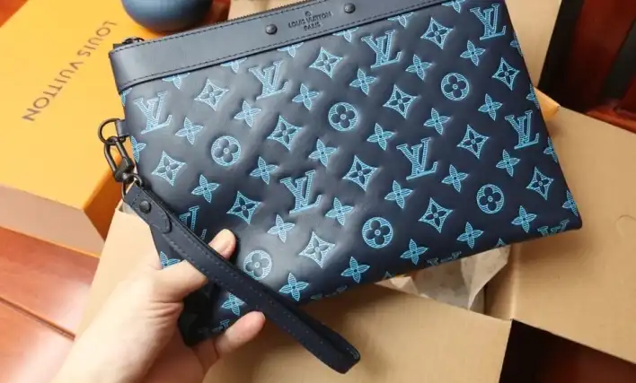 LV Clutch Bags 4206A-0869