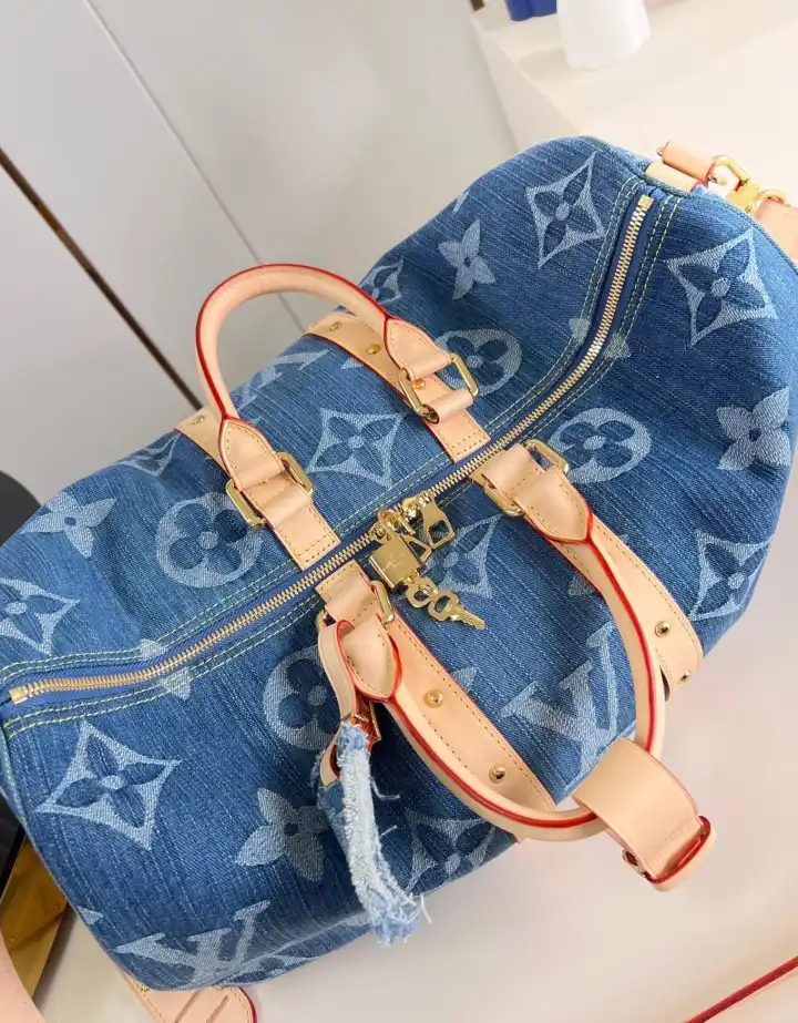 LV Travel Bags 4206A-1270