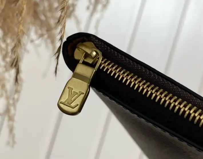 LV Clutch Bags 4206A-2150