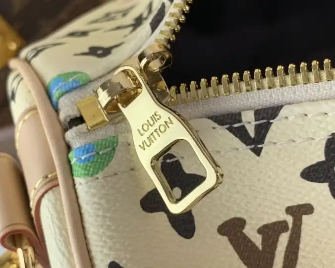 LV Travel Bags 4206A-2682