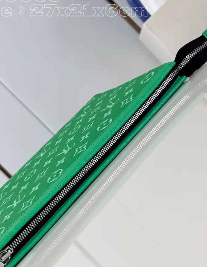 LV Clutch Bags 4206A-2704