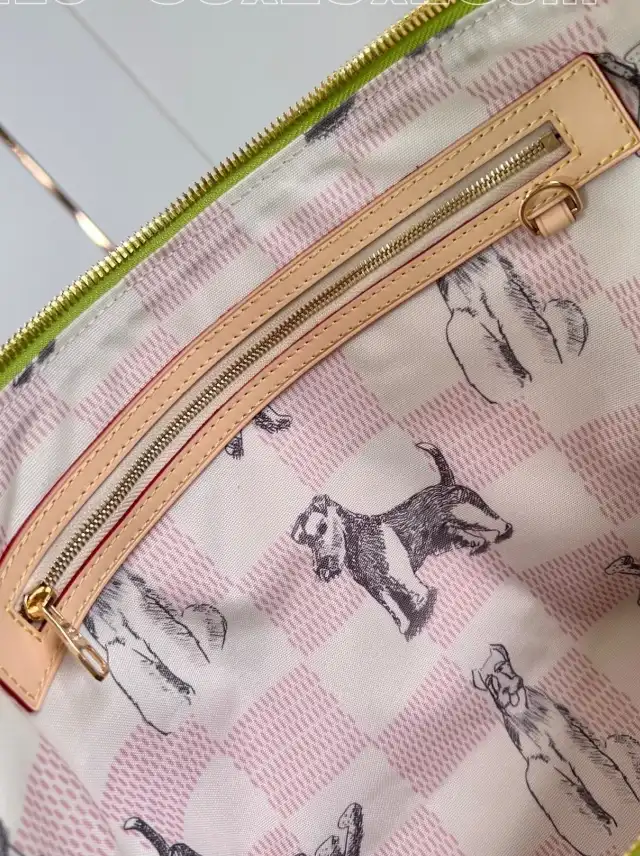 LV Travel Bags 4206A-3526