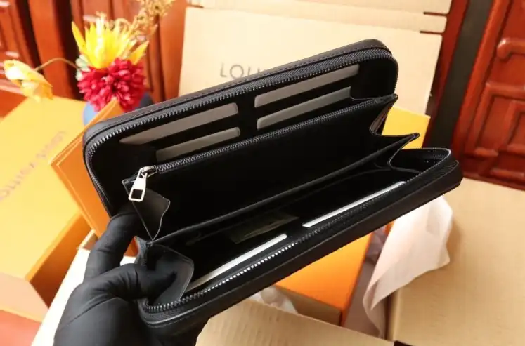 LV Clutch Bags 4206A-3681