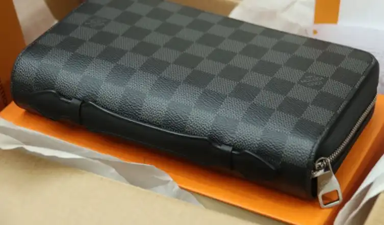 LV Clutch Bags 4206A-3684