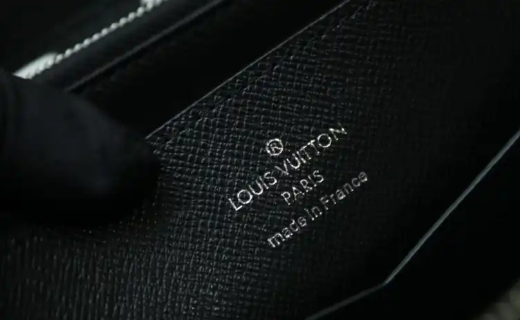 LV Clutch Bags 4206A-3685