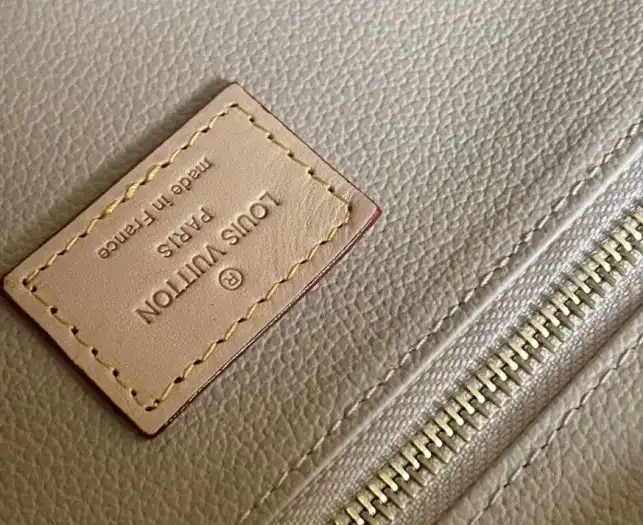 LV Clutch Bags 4206A-4109