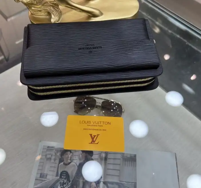 LV Clutch Bags 4206A-4686
