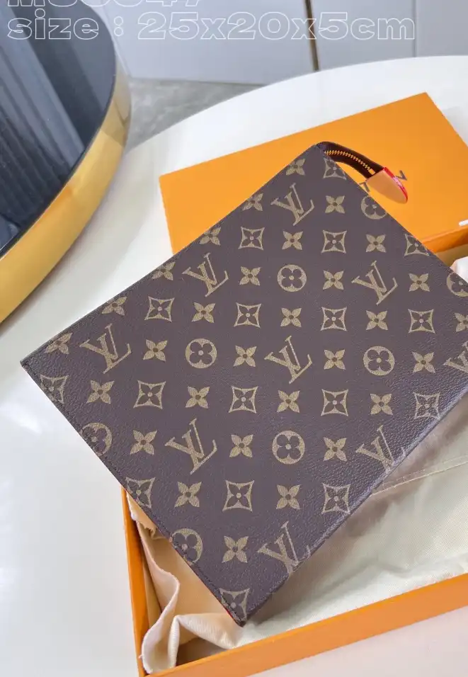 LV Clutch Bags 4206A-4827