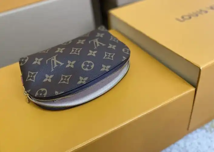 LV Clutch Bags 4206A-5165
