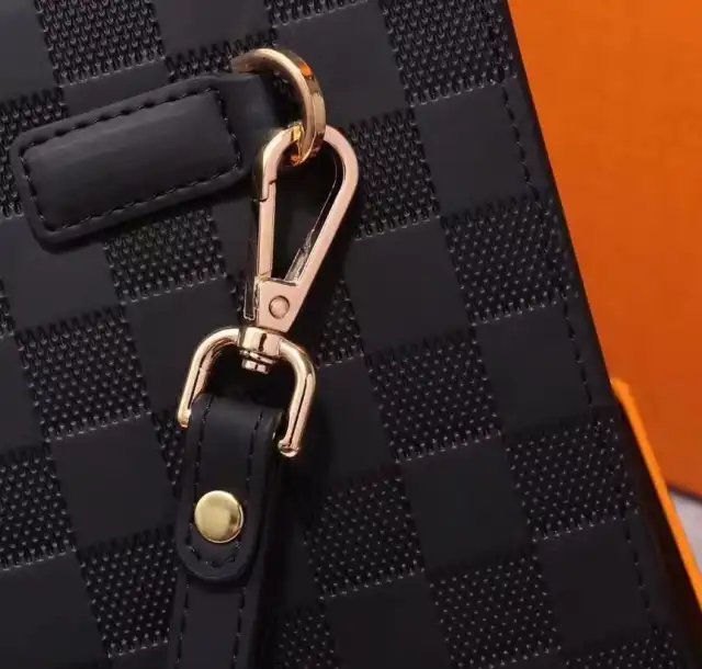 LV Clutch Bags 4206A-5533