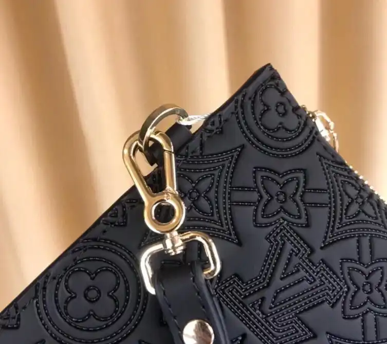 LV Clutch Bags 4206A-5537