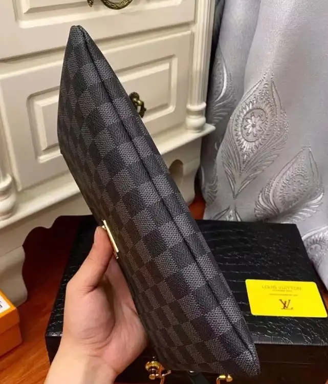 LV Clutch Bags 4206A-5540