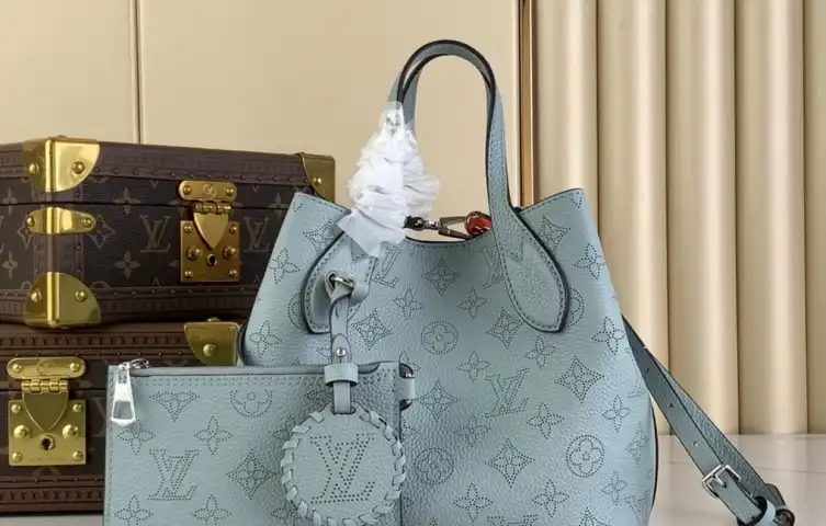 LV Shopping Bags 4206A-5962