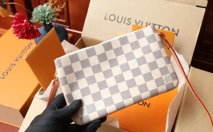 LV Clutch Bags 4206A-6278