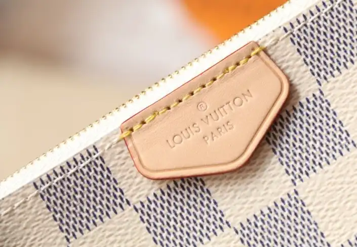 LV Clutch Bags 4206A-6278