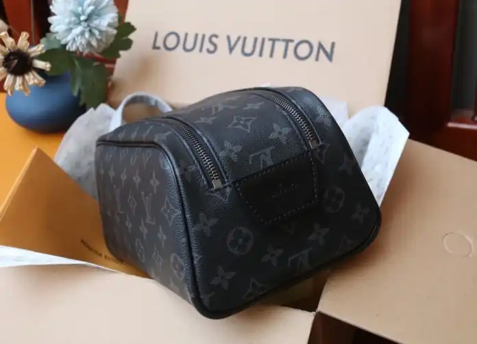LV Cosmetic Bags 4206A-6279