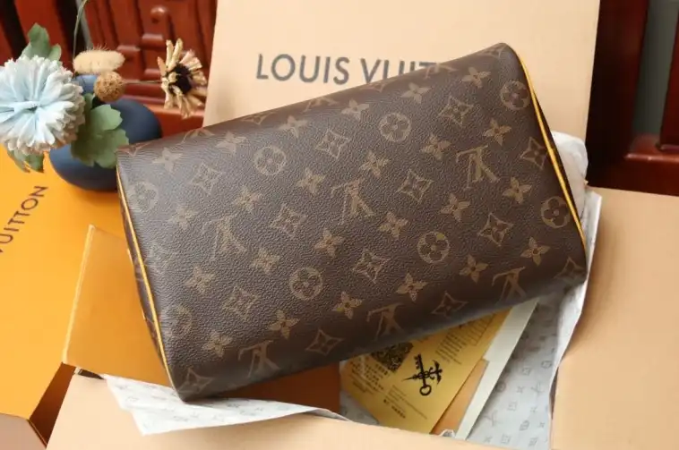 LV Cosmetic Bags 4206A-6282