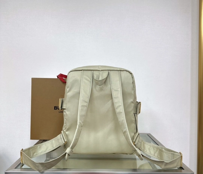 Bv*b*rry backpacks 4211d-0081
