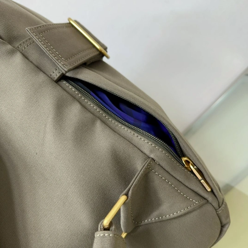 Bv*b*rry backpacks 4211d-0083