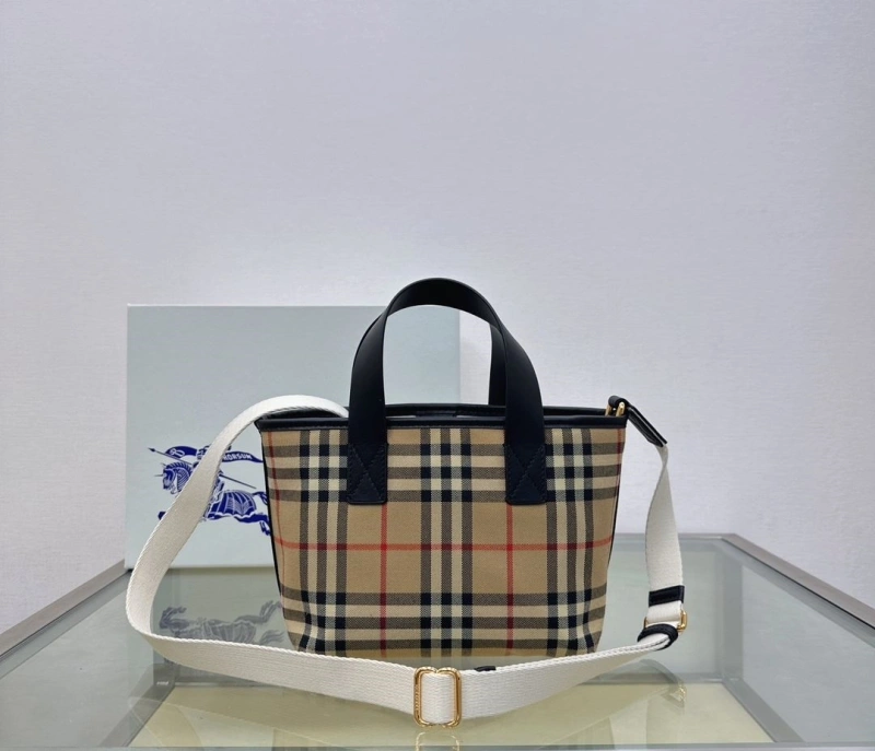 Bv*b*rry shopping bags 4211d-0092