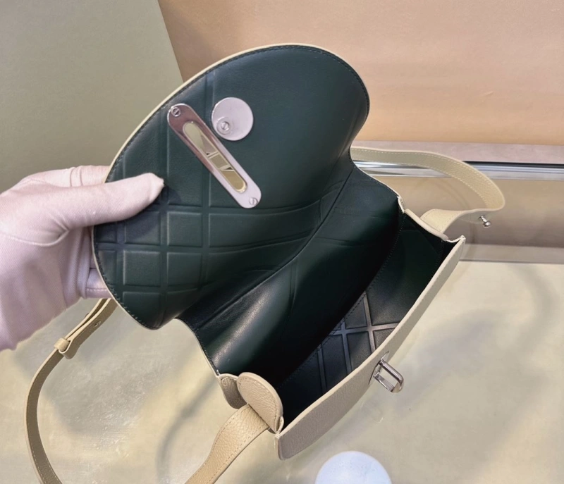 Bv*b*rry satchel bags 4211d-0173