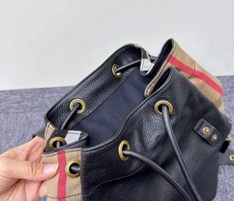 Bv*b*rry backpacks 4211d-0204