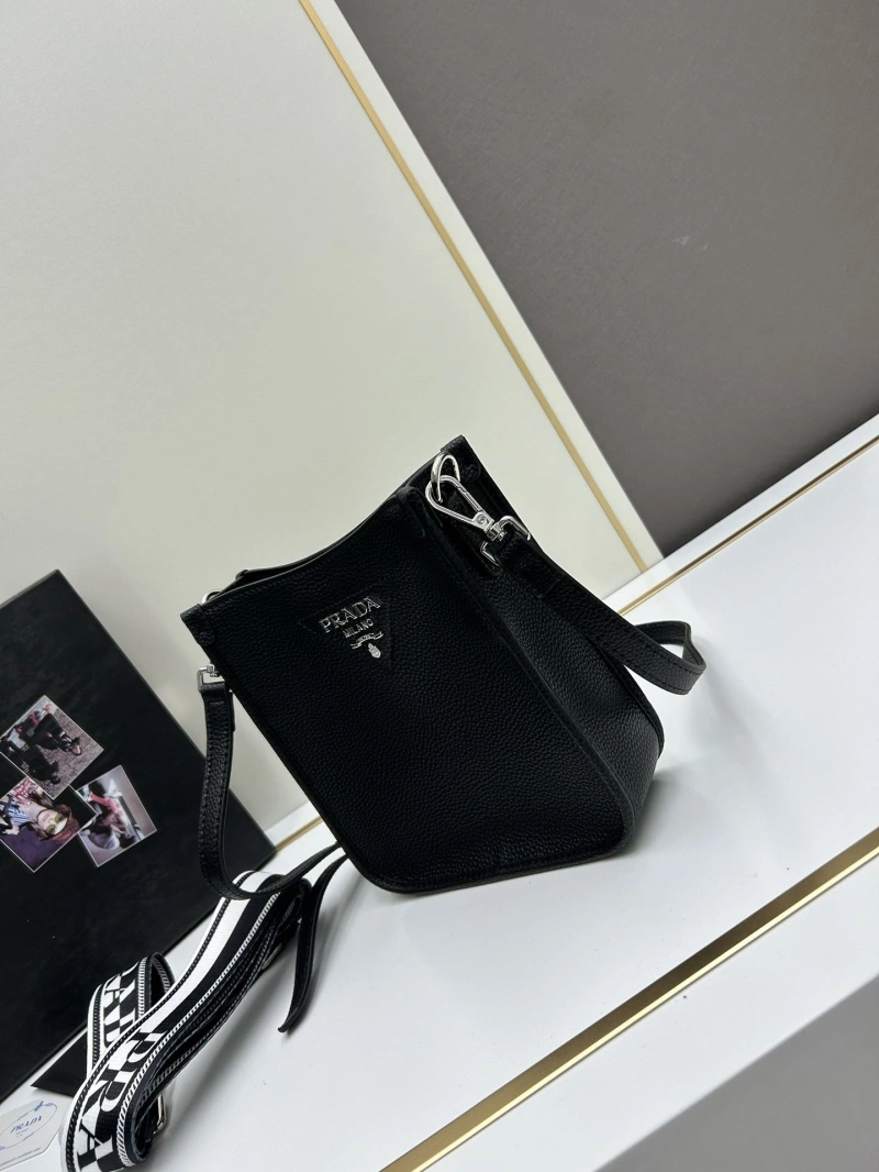 Pra*a satchel bags 4213-0184