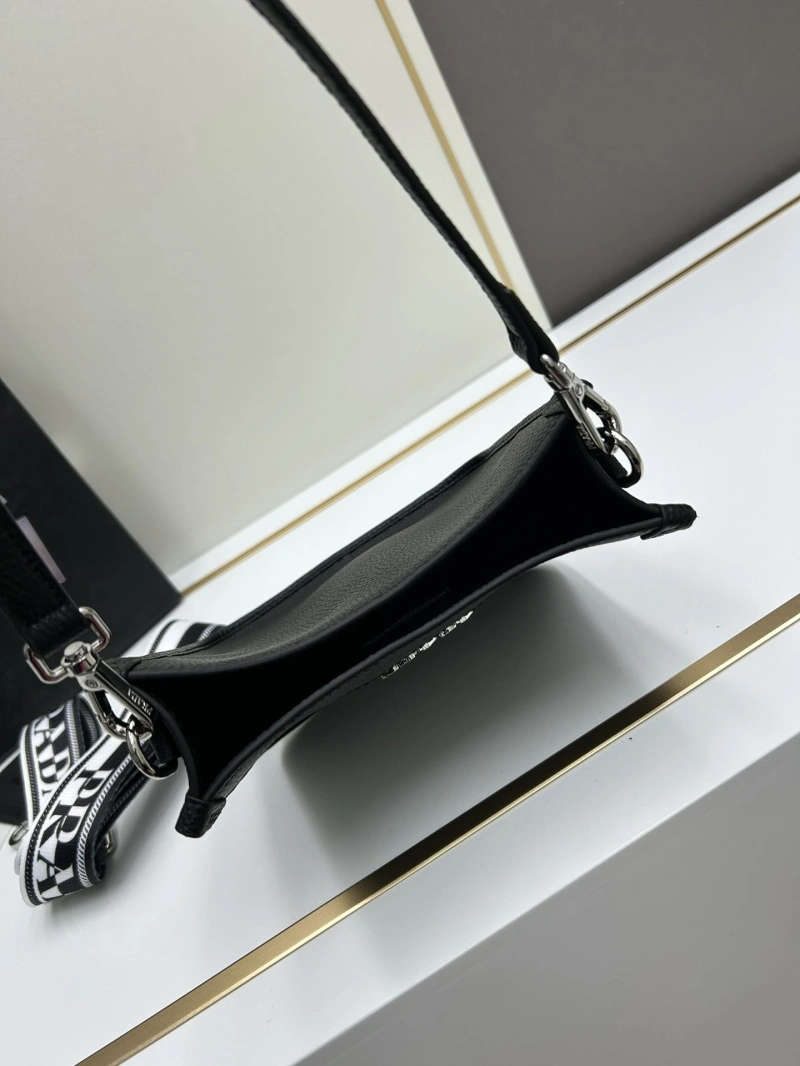 Pra*a satchel bags 4213-0184