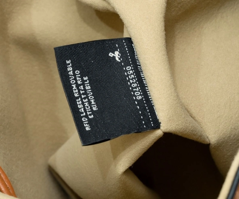 F**di bucket bags 4220-0033