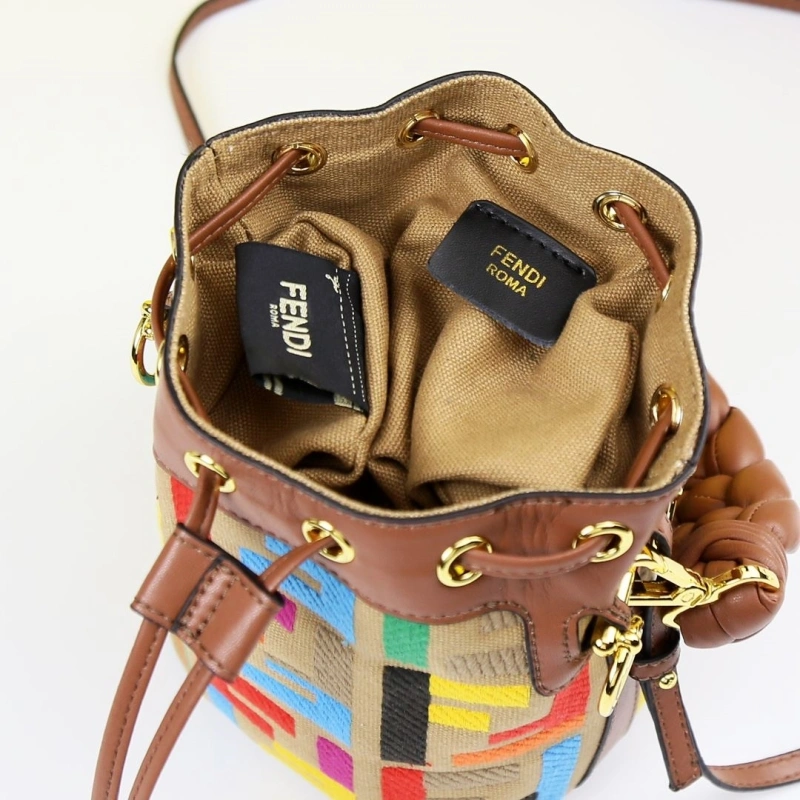 F**di bucket bags 4220-0105