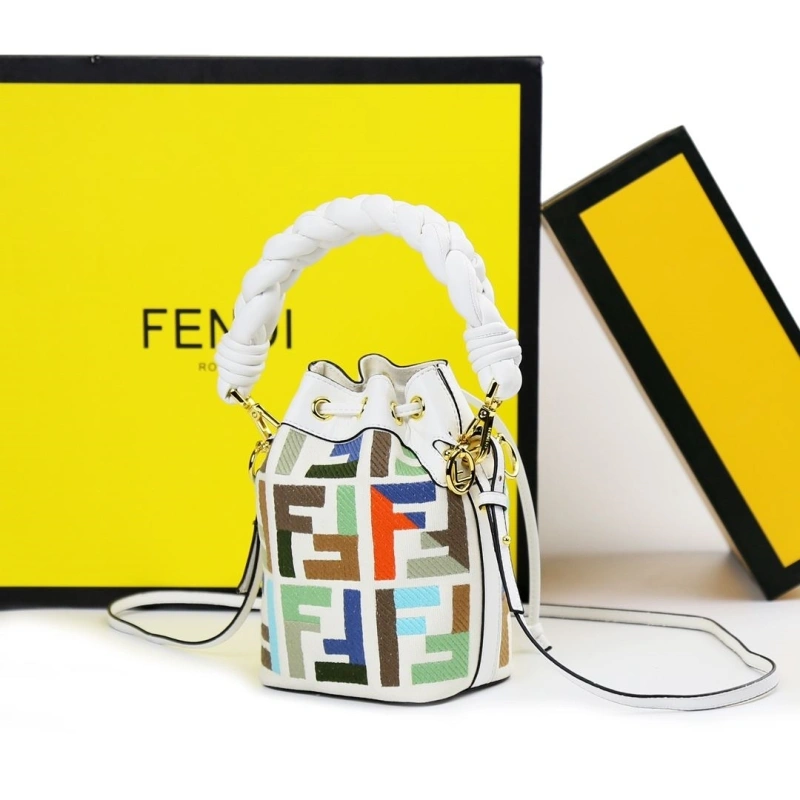 F**di bucket bags 4220-0106