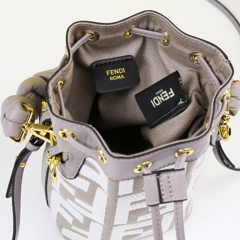 F**di bucket bags 4220-0107