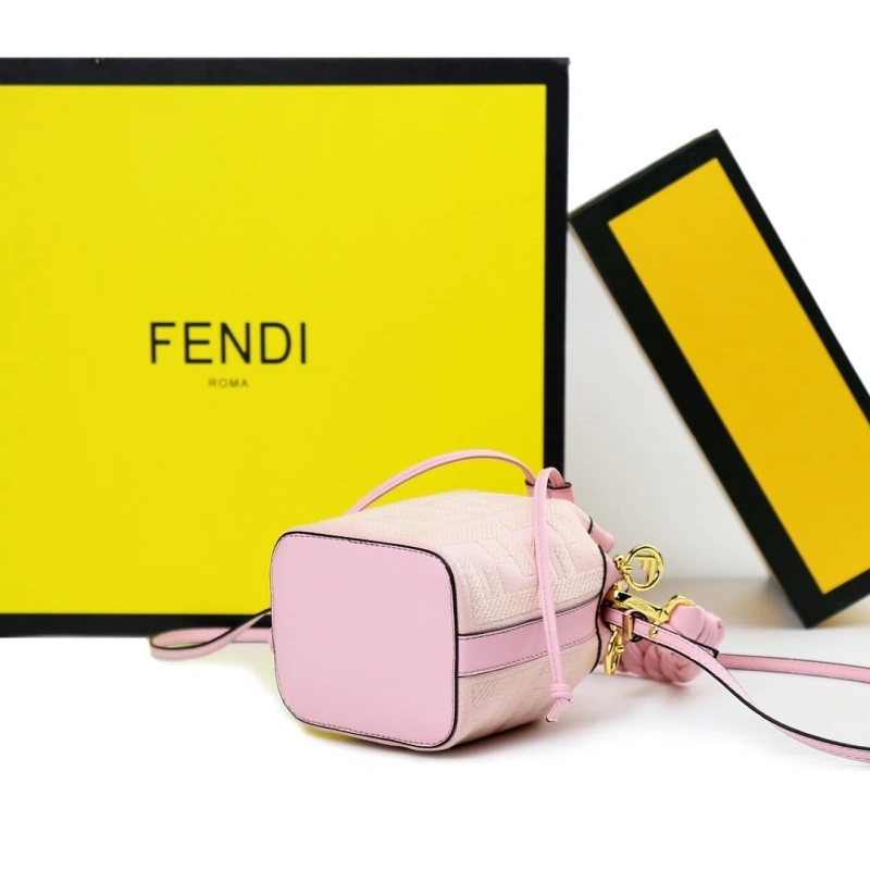 F**di bucket bags 4220-0110