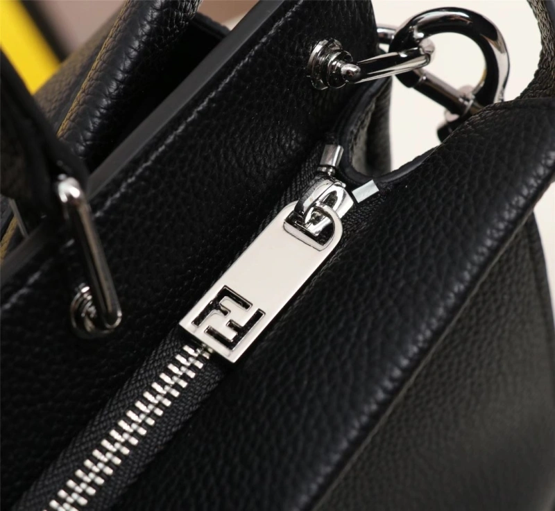 F**di shopping bags 4220-0223